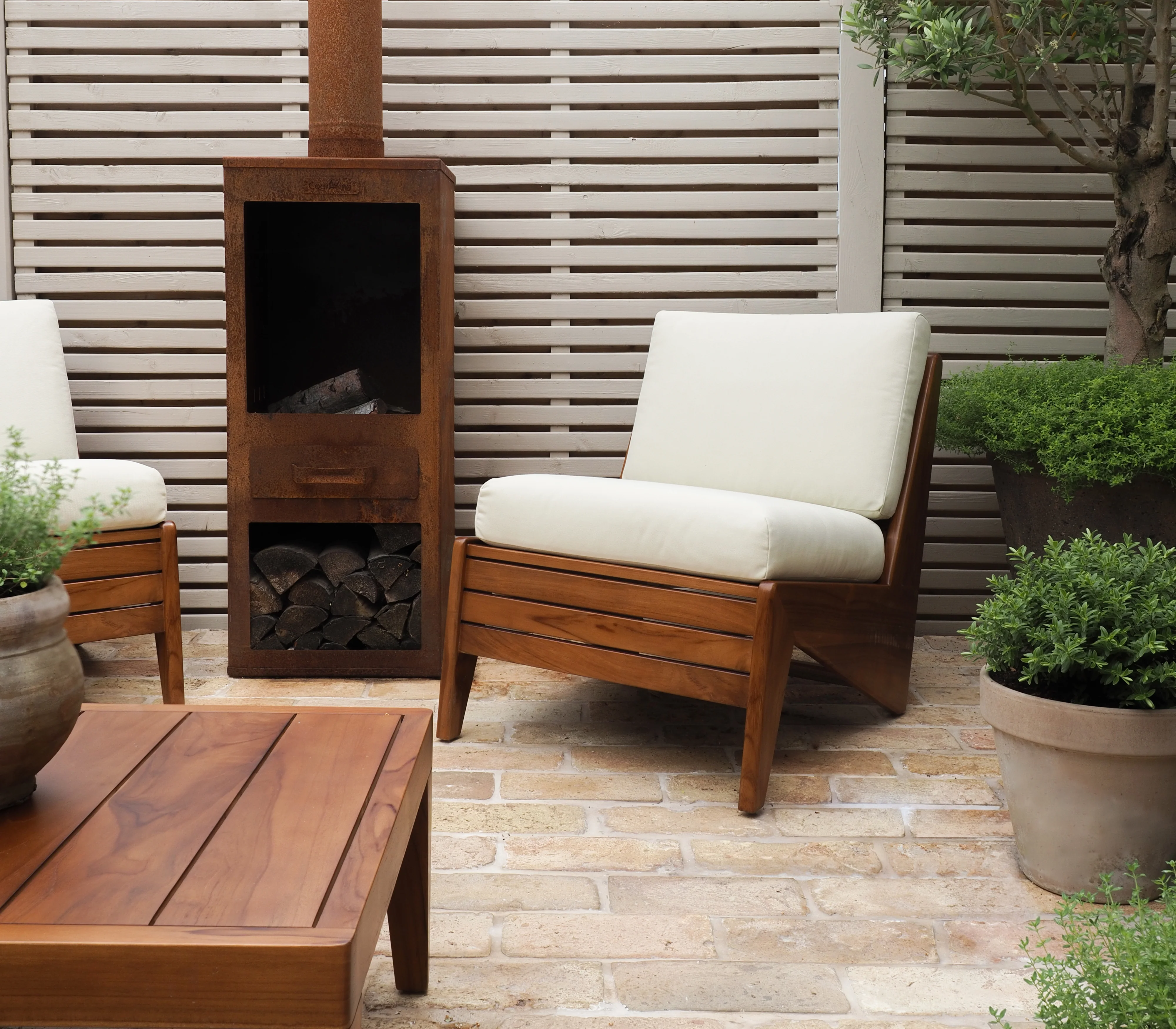 Neutral Palettes, Bold Material Statements